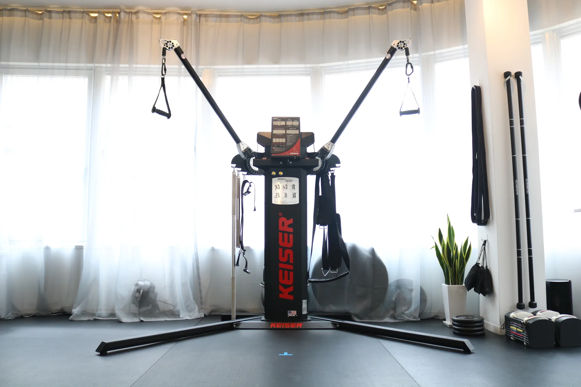 Keiser Functional Trainer(空圧式ケーブルマシン)